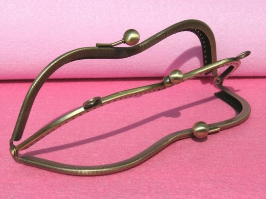 PURSE FRAME EMBOSSED ANT.BRASS 195mm