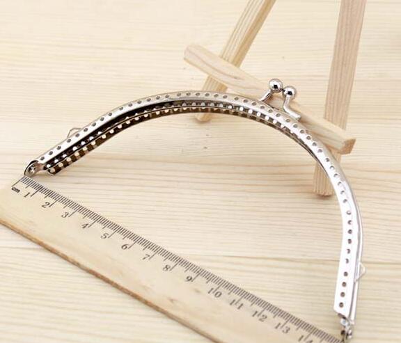 15CM Silver Purse Metal Clip Frames Attached To Chains - Click Image to Close