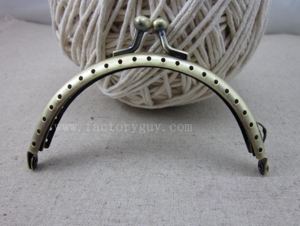 4.1 inch metal ball clasp purse frame - Click Image to Close