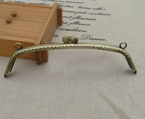 19CM Antique Bronze Purse Handles And Hardware Frames - Click Image to Close